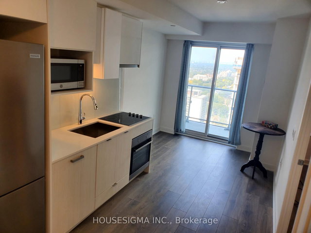 3513 - 195 Redpath Avenue