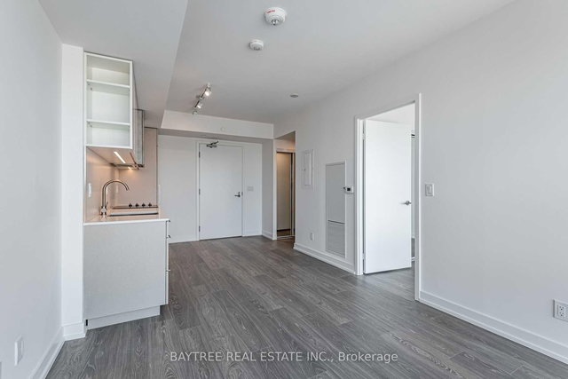 2618 - 19 Western Battery Road