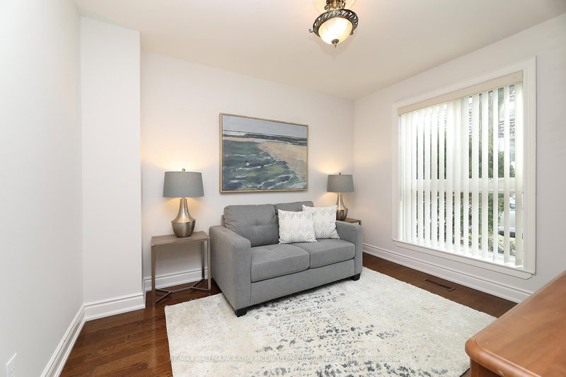 38 Crimson Millway, Toronto, M2L 1T6 | Image 3
