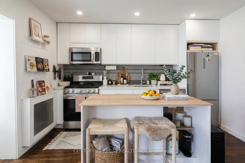 home for lease on 2-89 Gladstone Avenue