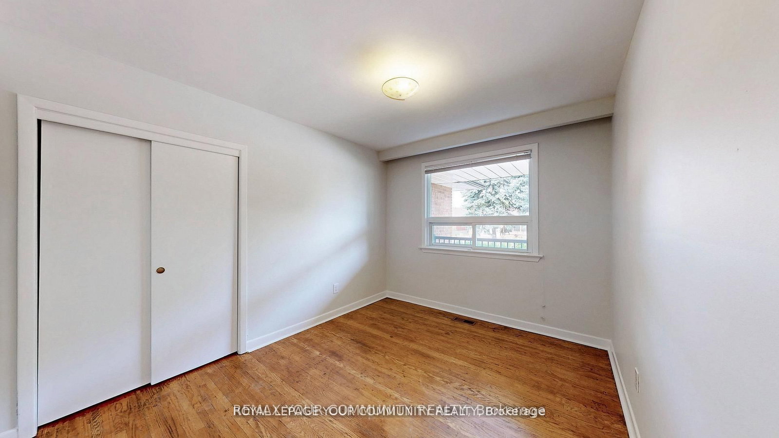 Detached House for sale at 39 Silverview Drive, Toronto, Ontario, M2M 2B5 - Newtonbrook East - MLS: C12963182