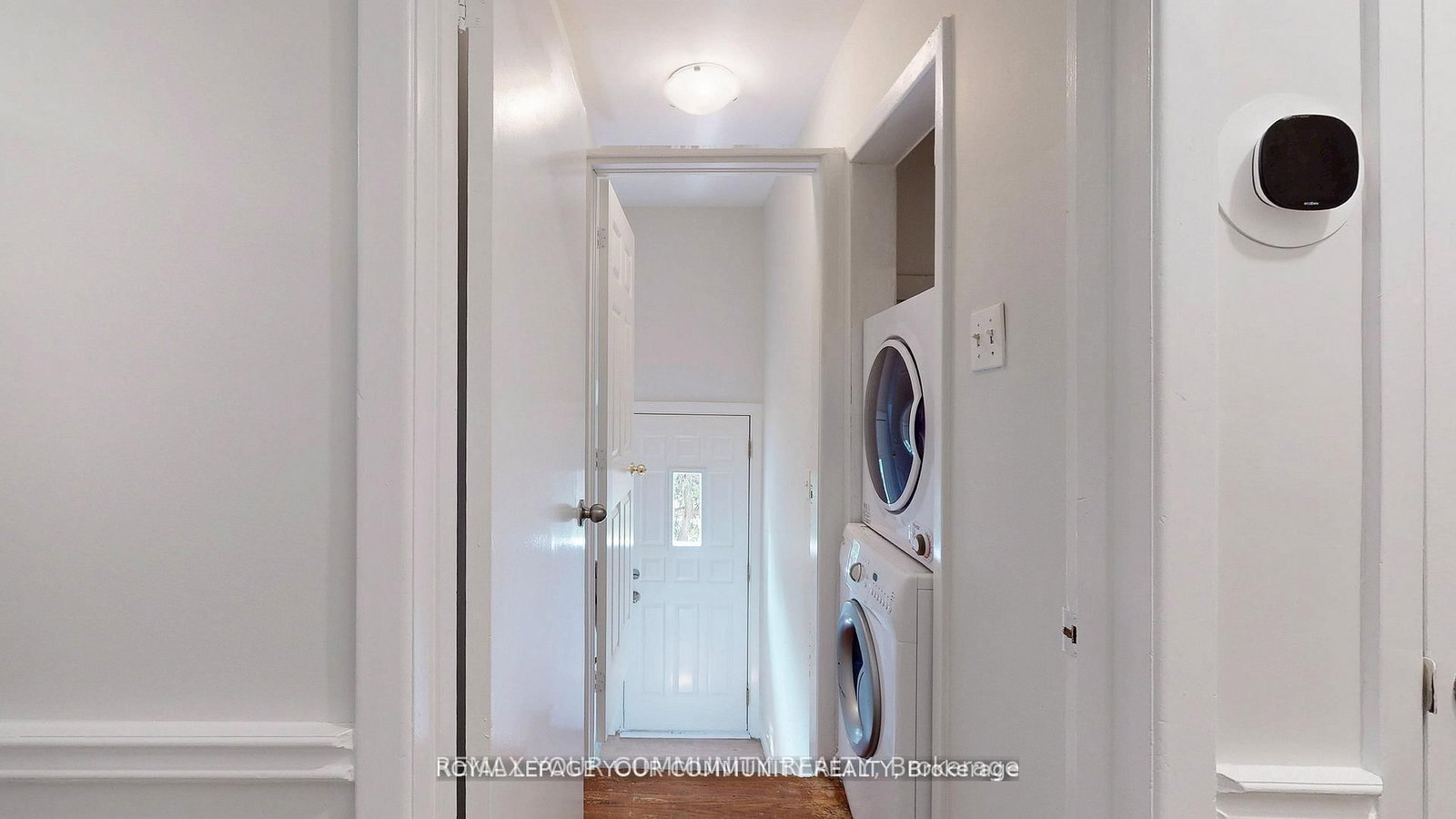 Detached House for sale at 39 Silverview Drive, Toronto, Ontario, M2M 2B5 - Newtonbrook East - MLS: C12963182