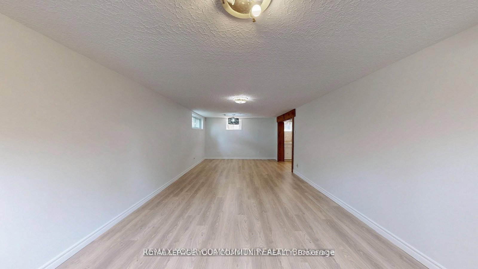 Detached House for sale at 39 Silverview Drive, Toronto, Ontario, M2M 2B5 - Newtonbrook East - MLS: C12963182