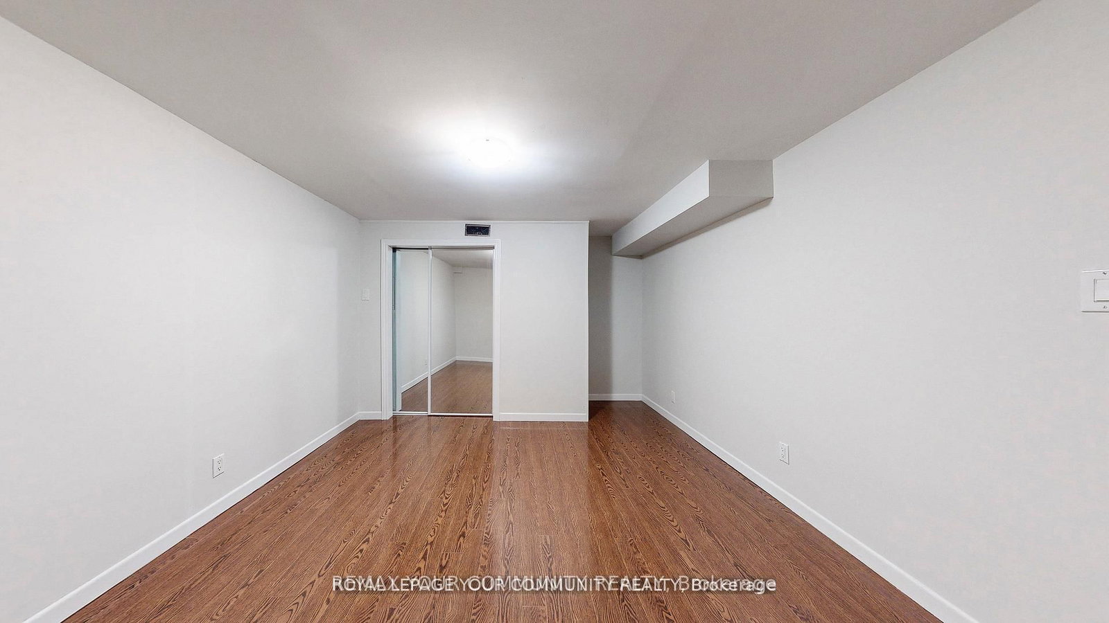 Detached House for sale at 39 Silverview Drive, Toronto, Ontario, M2M 2B5 - Newtonbrook East - MLS: C12963182