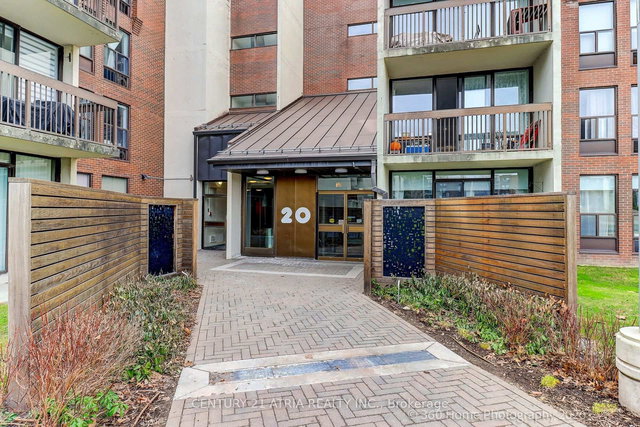 513 - 20 Fashion Roseway