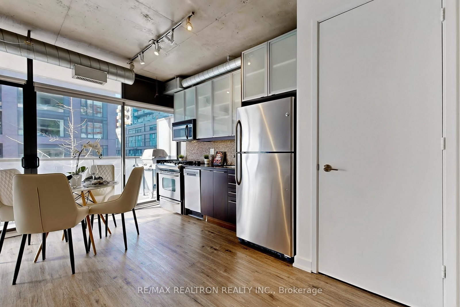 Condo for sale at 408-533 Richmond Street, Toronto, Ontario, M5V 3Y1 - Waterfront Communities C1 - MLS: C12963558