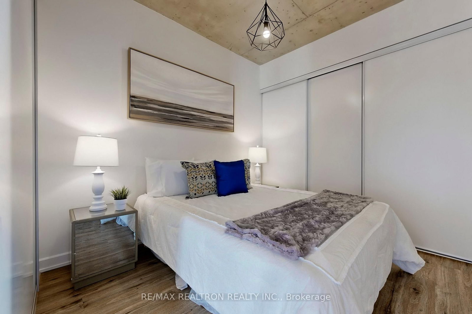 Condo for sale at 408-533 Richmond Street, Toronto, Ontario, M5V 3Y1 - Waterfront Communities C1 - MLS: C12963558