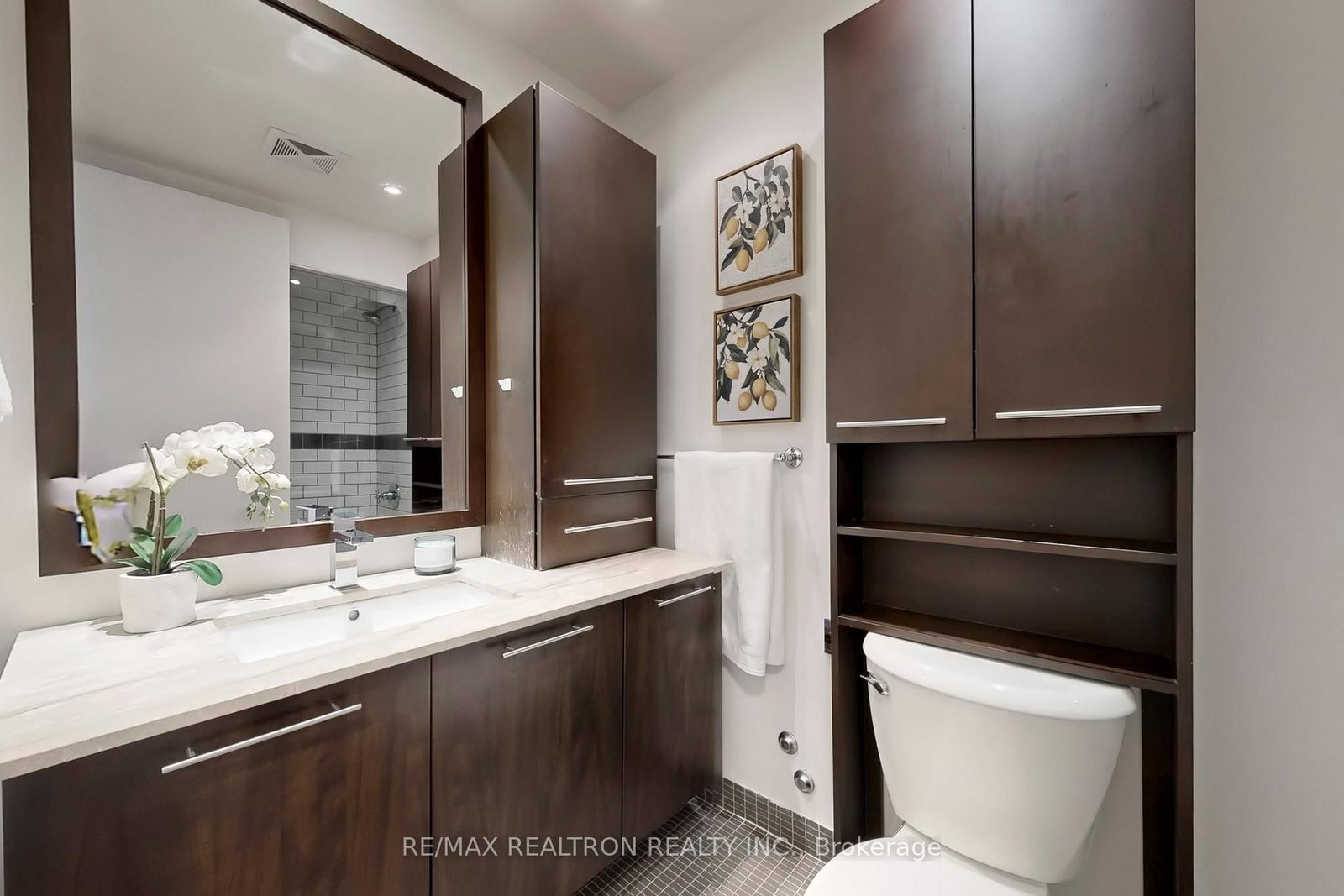 Condo for sale at 408-533 Richmond Street, Toronto, Ontario, M5V 3Y1 - Waterfront Communities C1 - MLS: C12963558