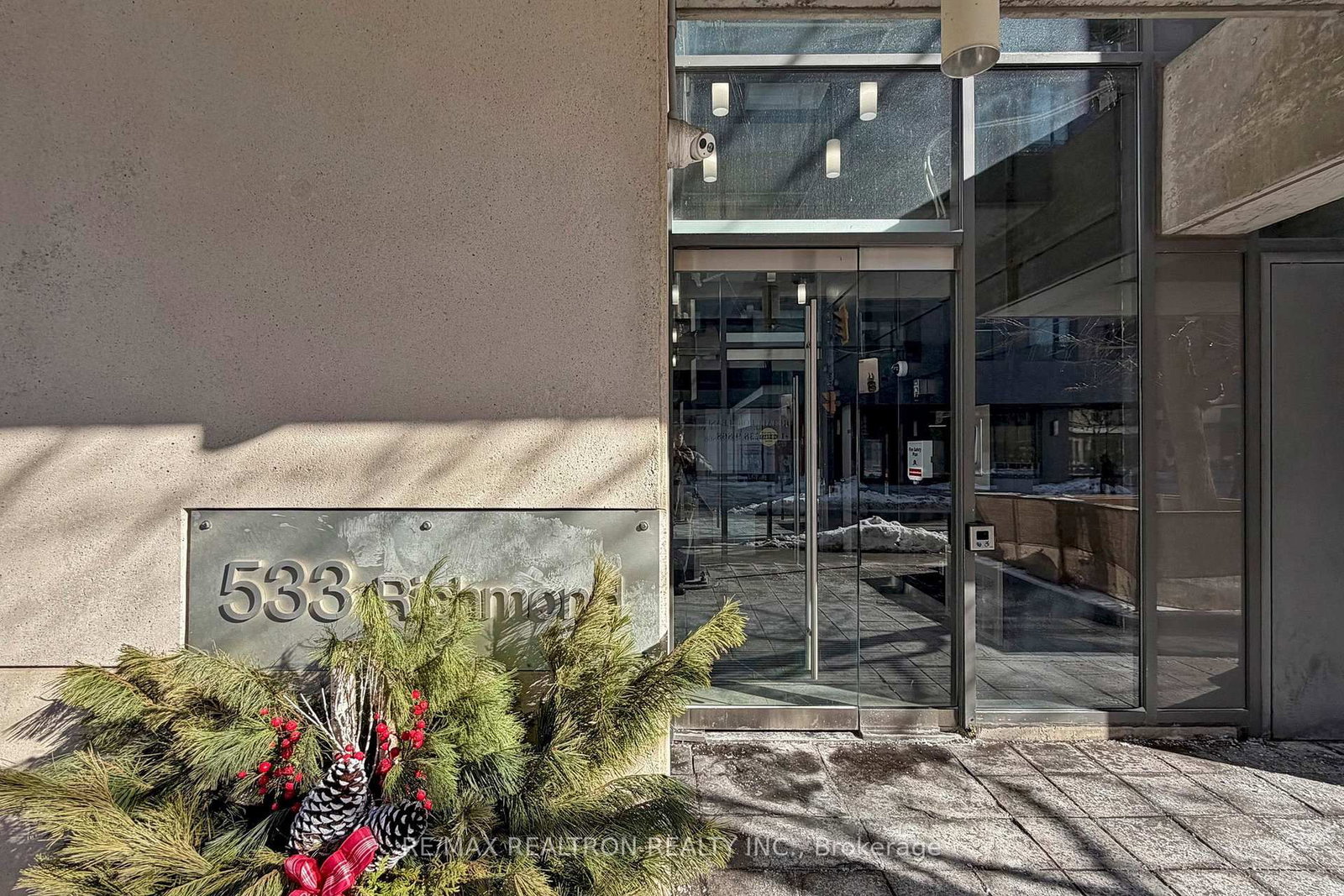 Condo for sale at 408-533 Richmond Street, Toronto, Ontario, M5V 3Y1 - Waterfront Communities C1 - MLS: C12963558