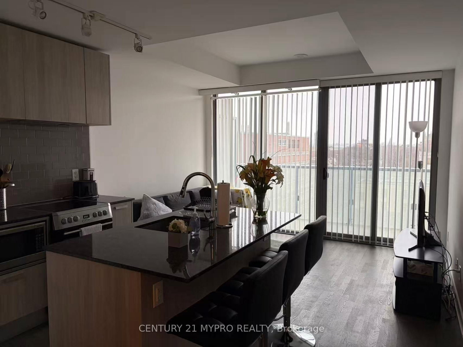 57 St Joseph Street, Unit 612 - Photo 6