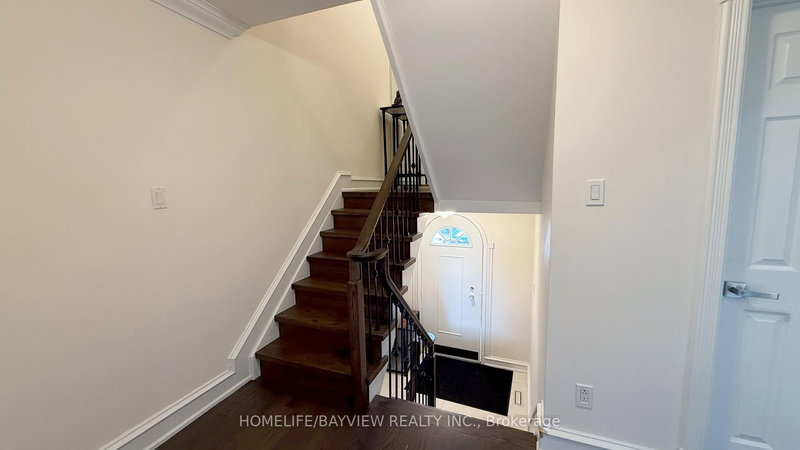 85 Crimson Millway, Toronto, M2L 1T8 | Image 3