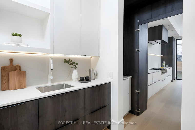 170 Ranee Ave, Toronto, M6A 1N5 | Image 3