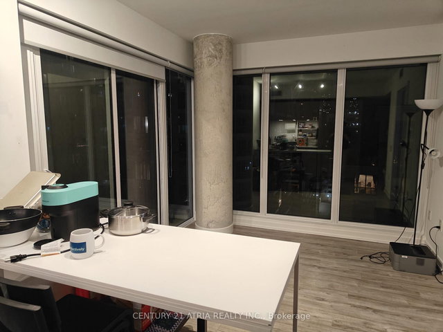 1613 - 77 Shuter Street