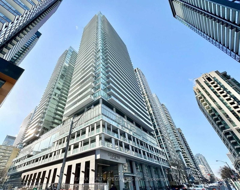 home for lease on PH07-99 Broadway Avenue