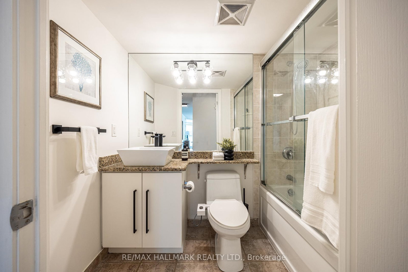 Condo for sale at 1120-231 Fort York Boulevard, Toronto, Ontario, M5V 1B2 - Niagara - MLS: C12964232