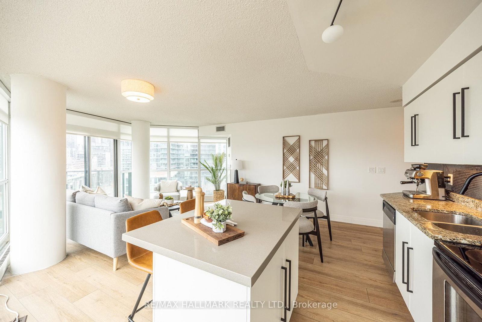 Condo for sale at 1120-231 Fort York Boulevard, Toronto, Ontario, M5V 1B2 - Niagara - MLS: C12964232