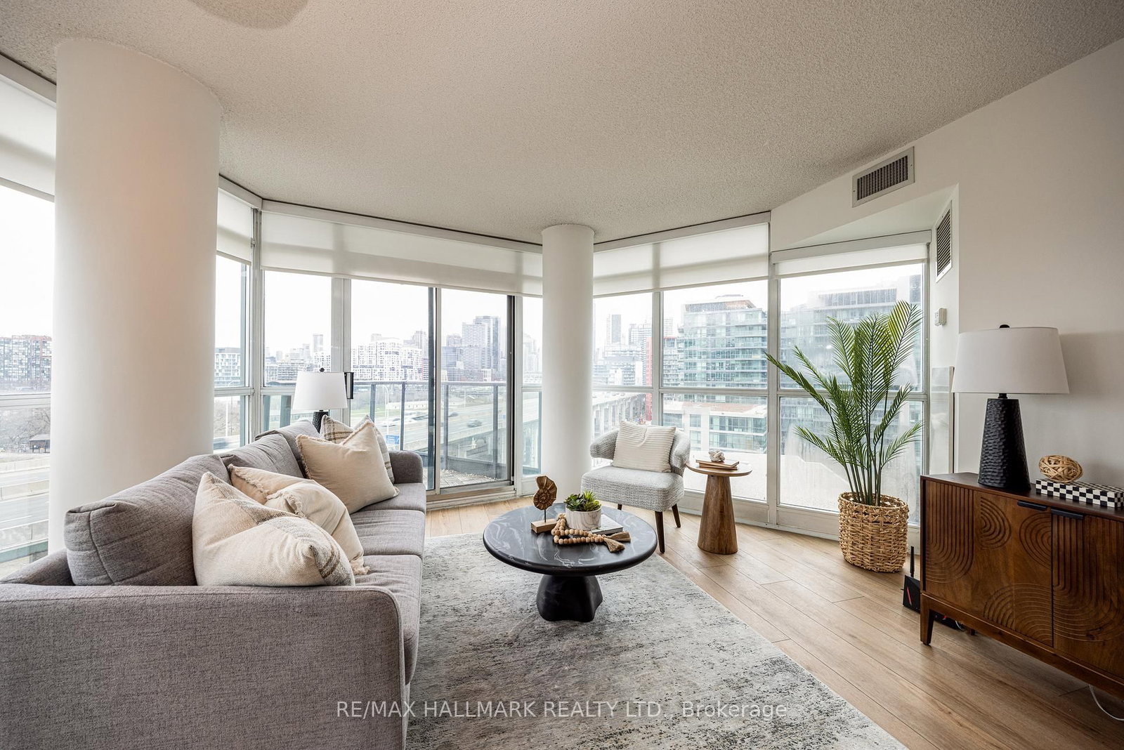 Condo for sale at 1120-231 Fort York Boulevard, Toronto, Ontario, M5V 1B2 - Niagara - MLS: C12964232