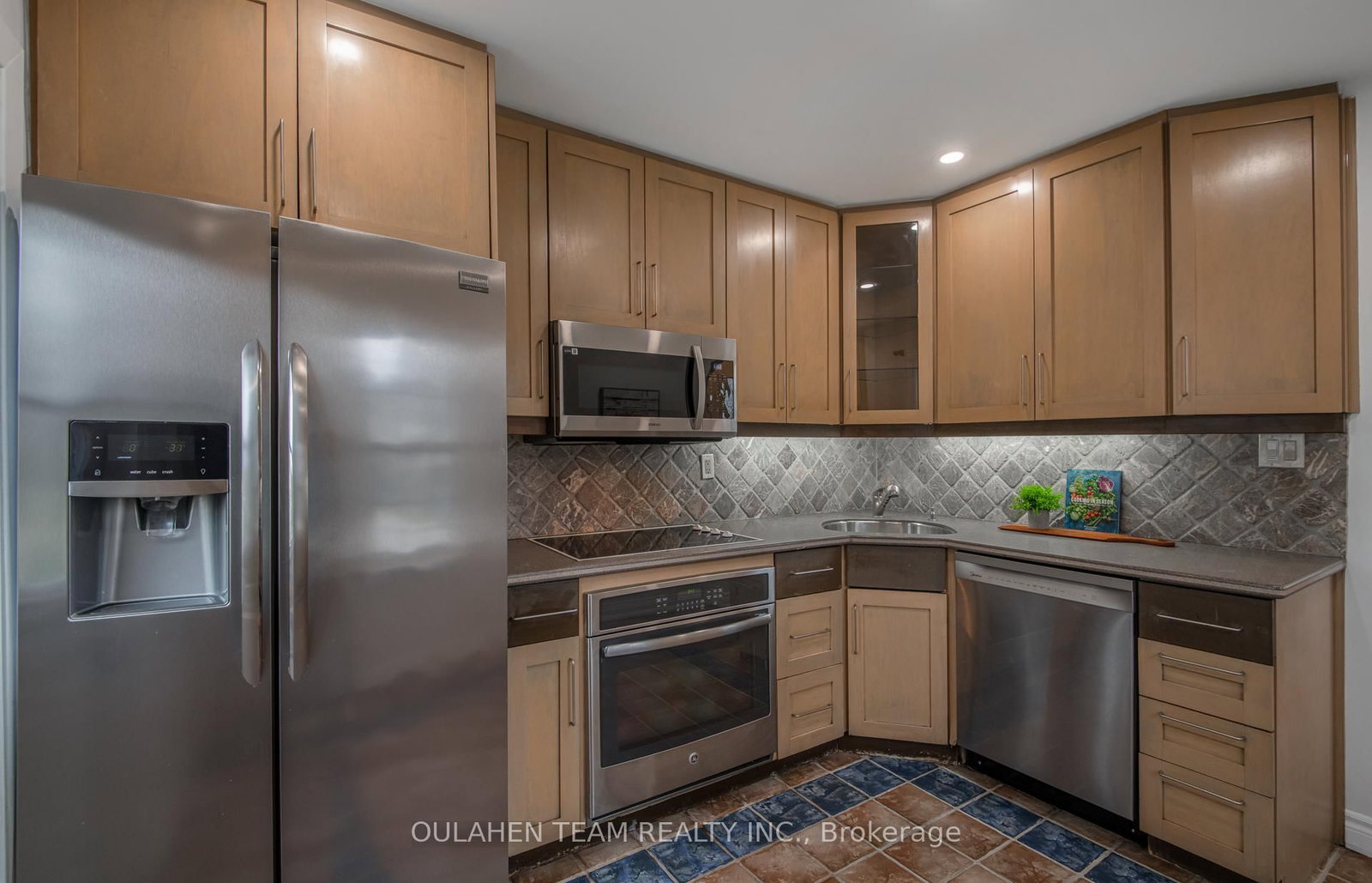 Detached House for sale at 121 Kingsdale Avenue, Toronto, Ontario, M2N 3W5 - Willowdale East - MLS: C12964252