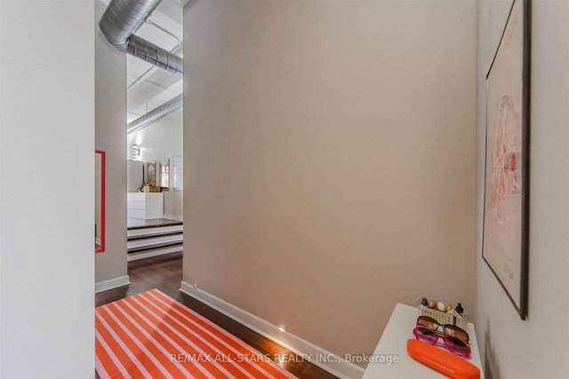 827 - 155 Dalhousie Street