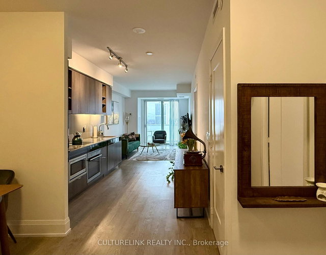 1914 - 101 Erskine Avenue