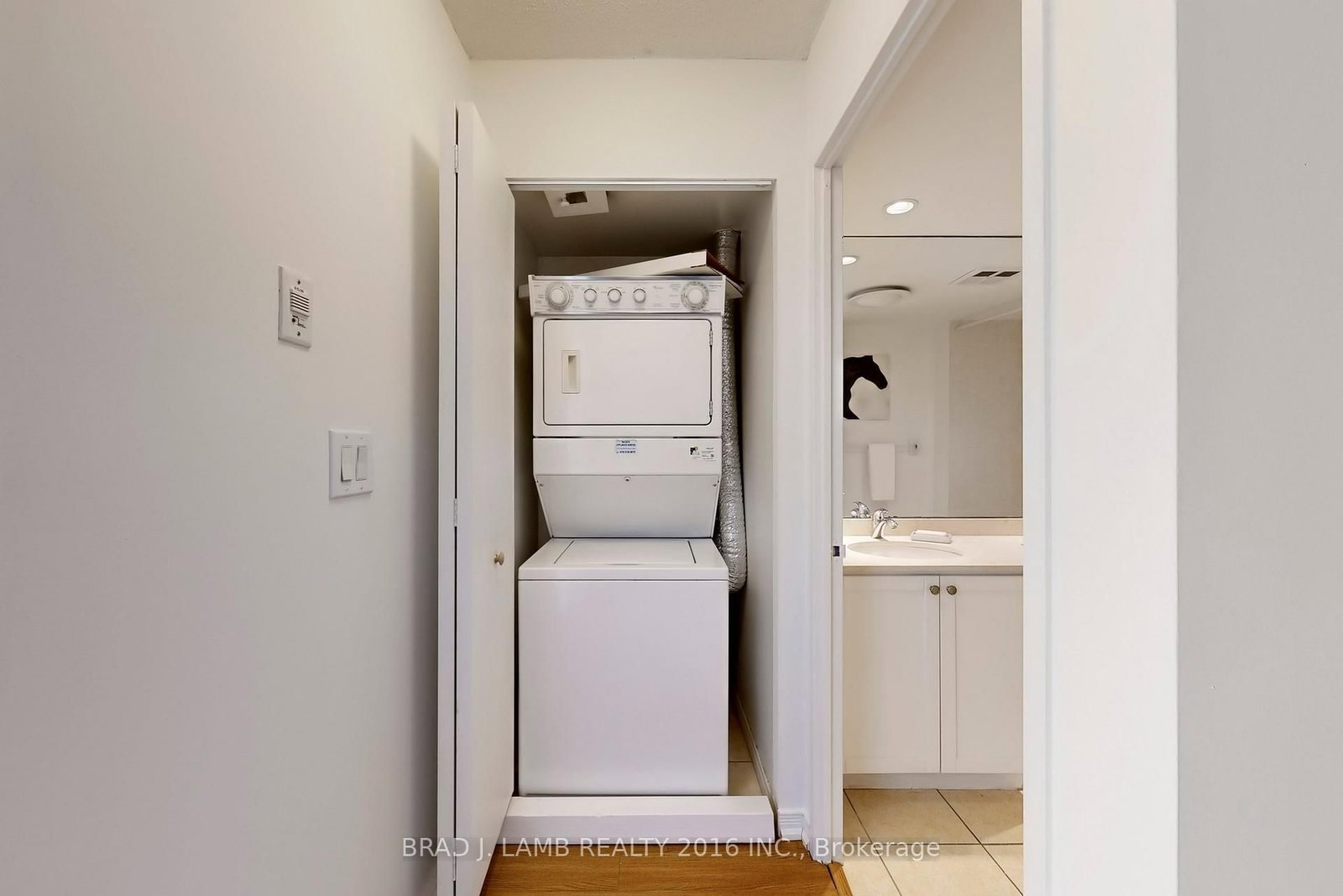 Condo for sale at 302-245 Davisville Avenue, Toronto, Ontario, M4S 3H4 - Mount Pleasant West - MLS: C12964892