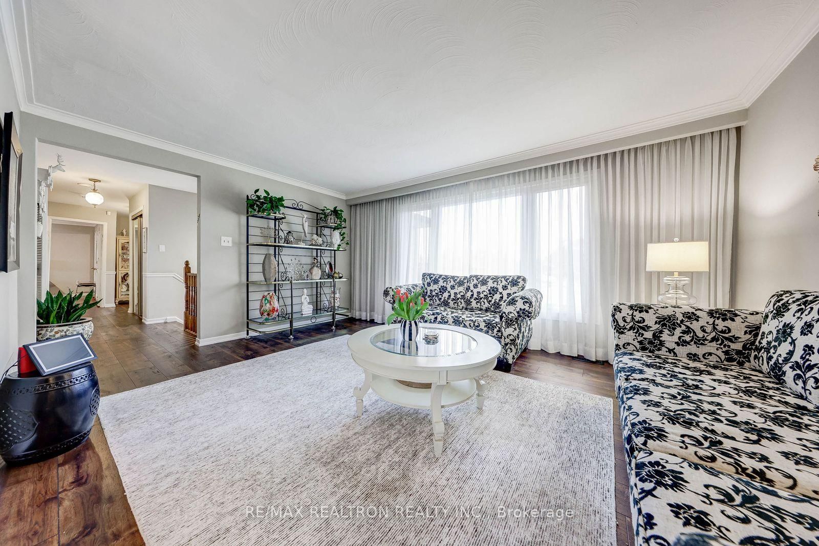 Detached House for sale at 15 Willimart Court, Toronto, Ontario, M2M 1G5 - Newtonbrook West - MLS: C12965168