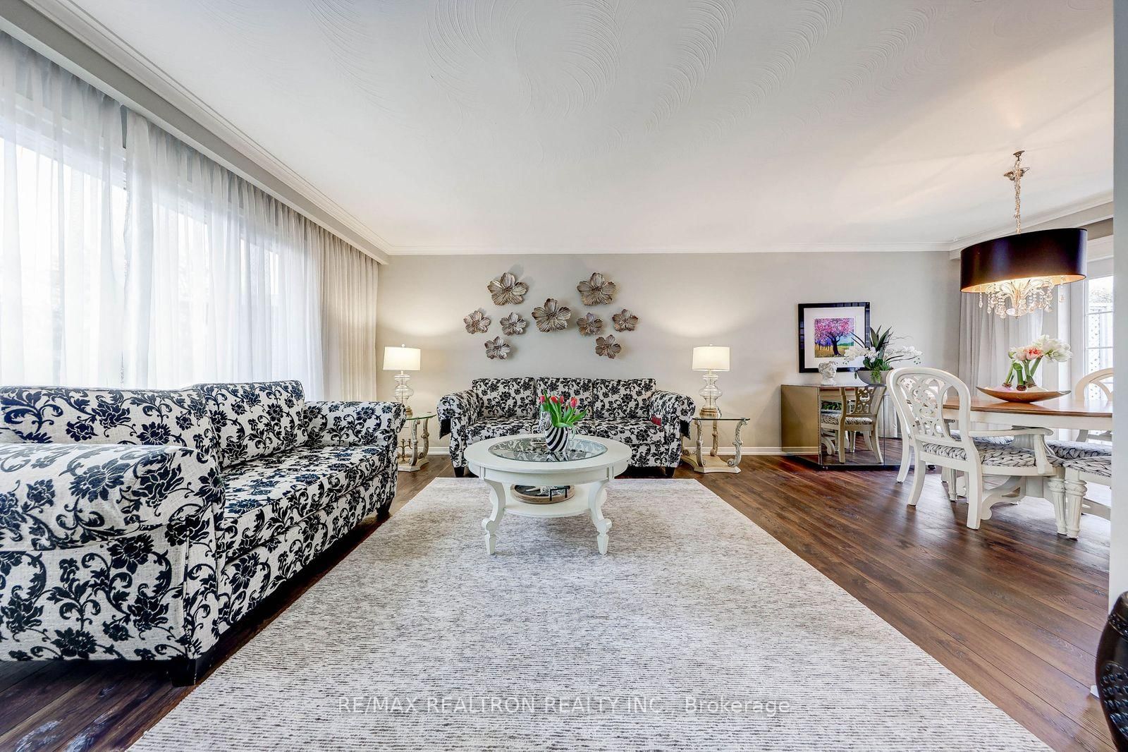 Detached House for sale at 15 Willimart Court, Toronto, Ontario, M2M 1G5 - Newtonbrook West - MLS: C12965168