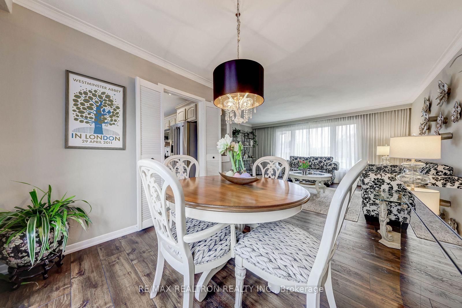 Detached House for sale at 15 Willimart Court, Toronto, Ontario, M2M 1G5 - Newtonbrook West - MLS: C12965168