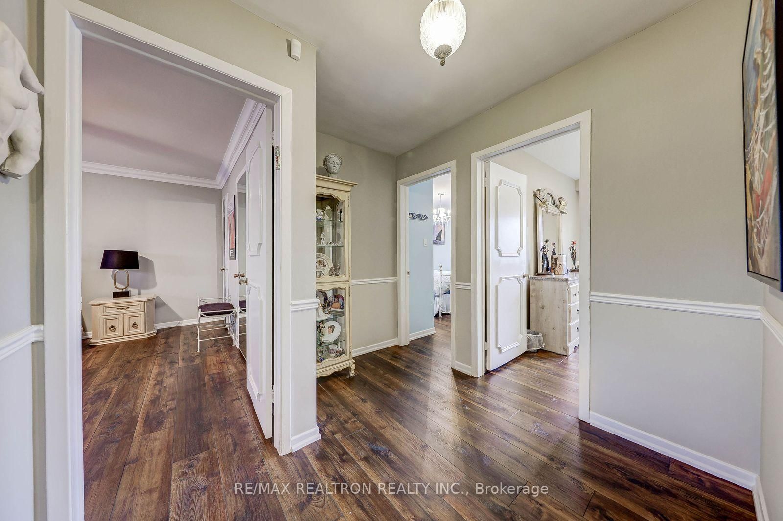 Detached House for sale at 15 Willimart Court, Toronto, Ontario, M2M 1G5 - Newtonbrook West - MLS: C12965168