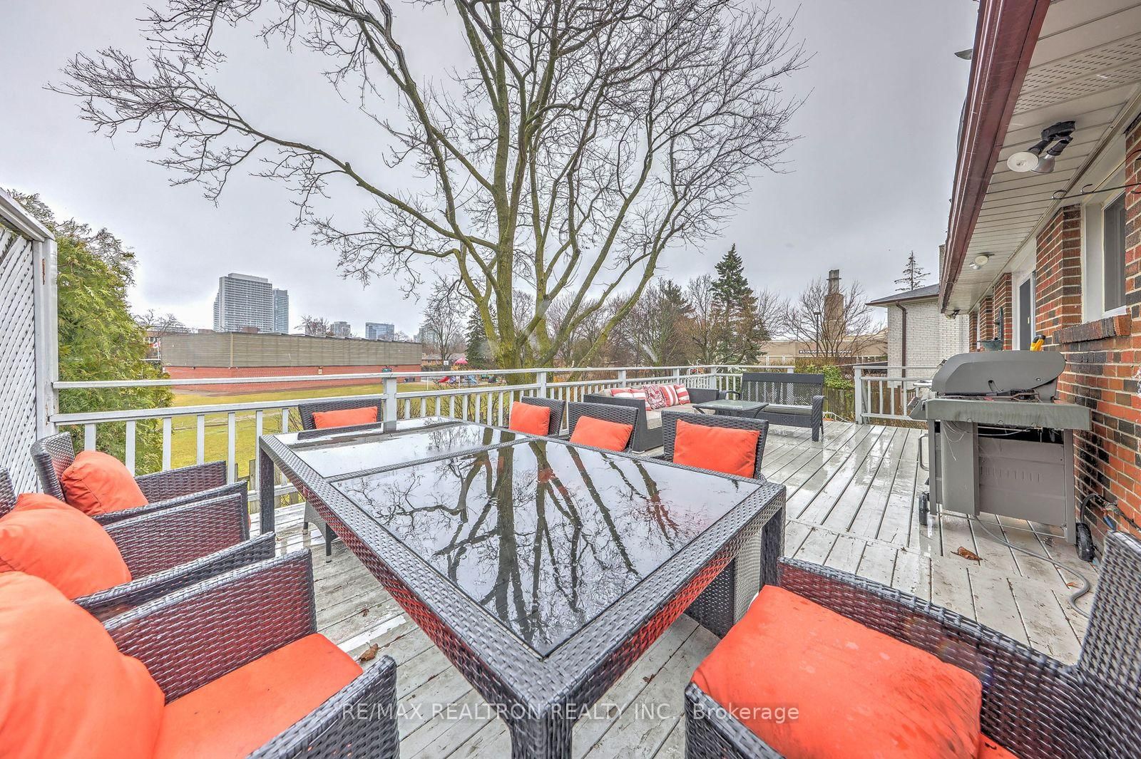 Detached House for sale at 15 Willimart Court, Toronto, Ontario, M2M 1G5 - Newtonbrook West - MLS: C12965168