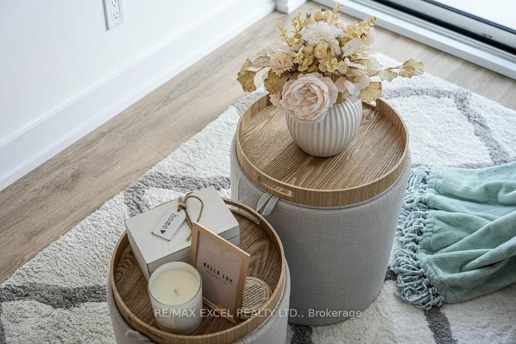 128 Fairview Mall Drive, Unit 318 - Photo 16