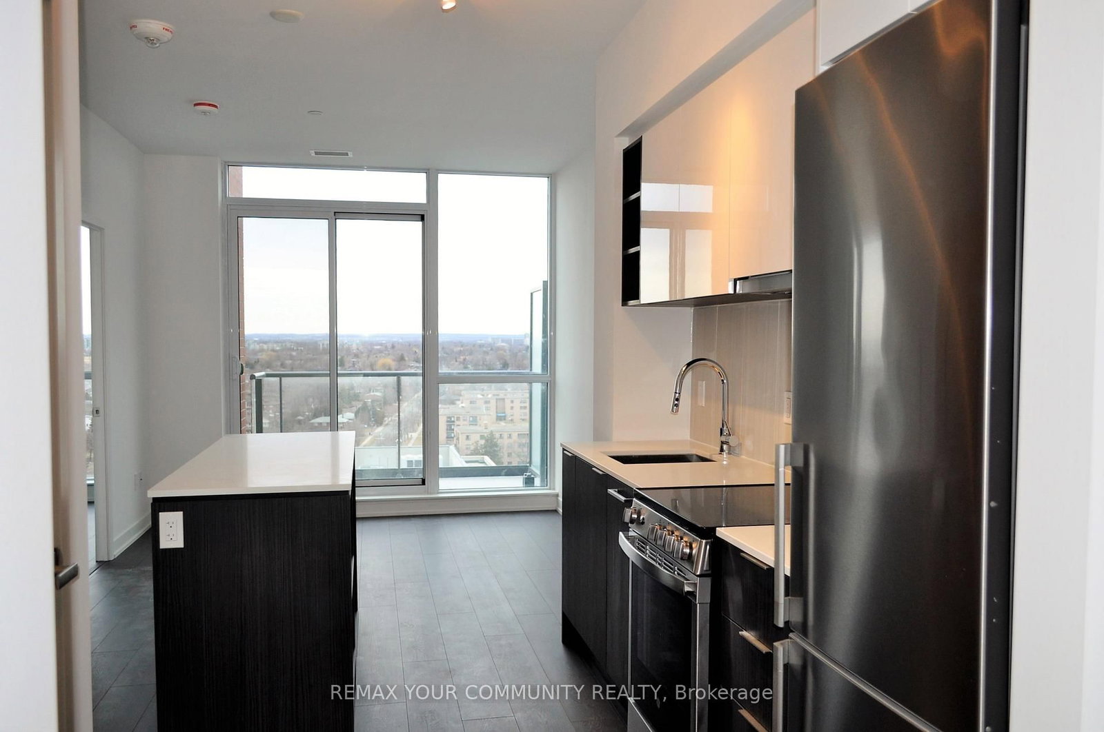 Condo for lease at 1405-31 Tippett Road, Toronto, Ontario, M3H 0C8 - Clanton Park - MLS: C12965622
