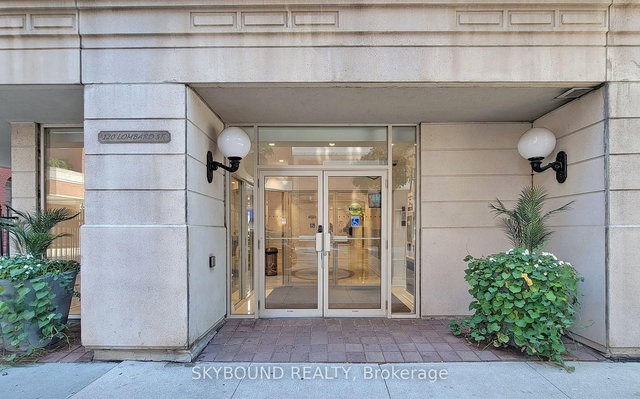 703 - 120 Lombard Street