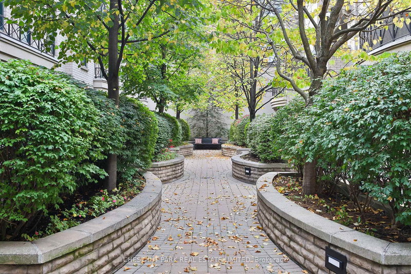 TH16 - 1 Baxter St, Toronto, M4W 3W1 | Image 2