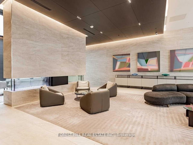 5702 - 2221 Yonge Street