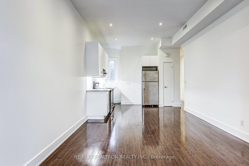 588 Ossington Ave, Toronto, M6G 3T5 | Image 2