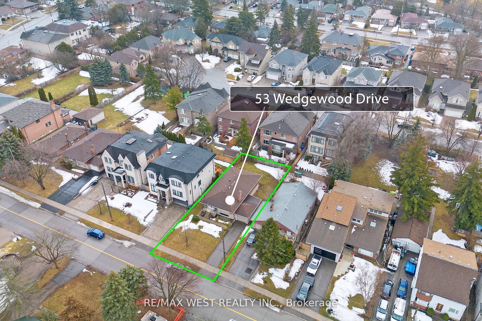 Detached House for sale at 53 Wedgewood Drive, Toronto, Ontario, M2M 2H4 - Newtonbrook East - MLS: C12966642