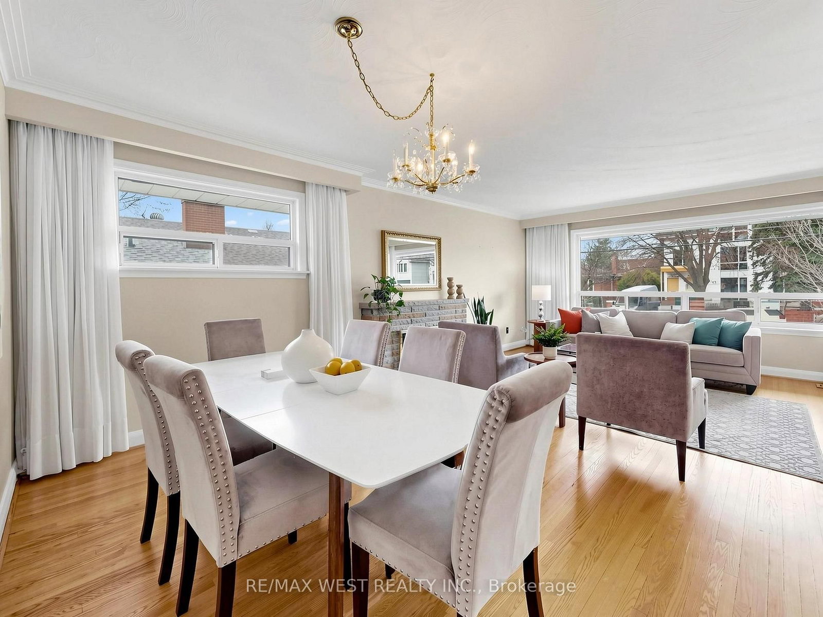 Detached House for sale at 53 Wedgewood Drive, Toronto, Ontario, M2M 2H4 - Newtonbrook East - MLS: C12966642