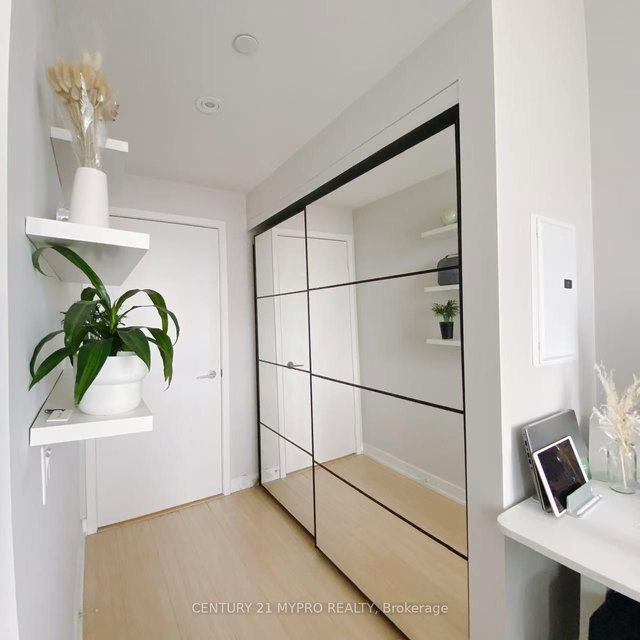 2611 - 85 Queens Wharf Road