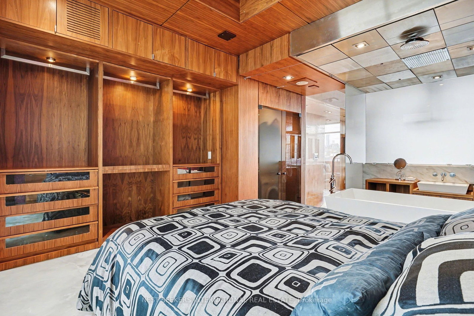 Condo for sale at 519-388 Richmond Street, Toronto, Ontario, M5V 3P1 - Waterfront Communities C1 - MLS: C12966898