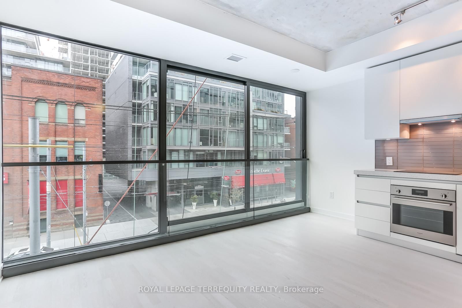 Condo for sale at 215-629 King Street, Toronto, Ontario, M5V 0G9 - Waterfront Communities C1 - MLS: C12966906