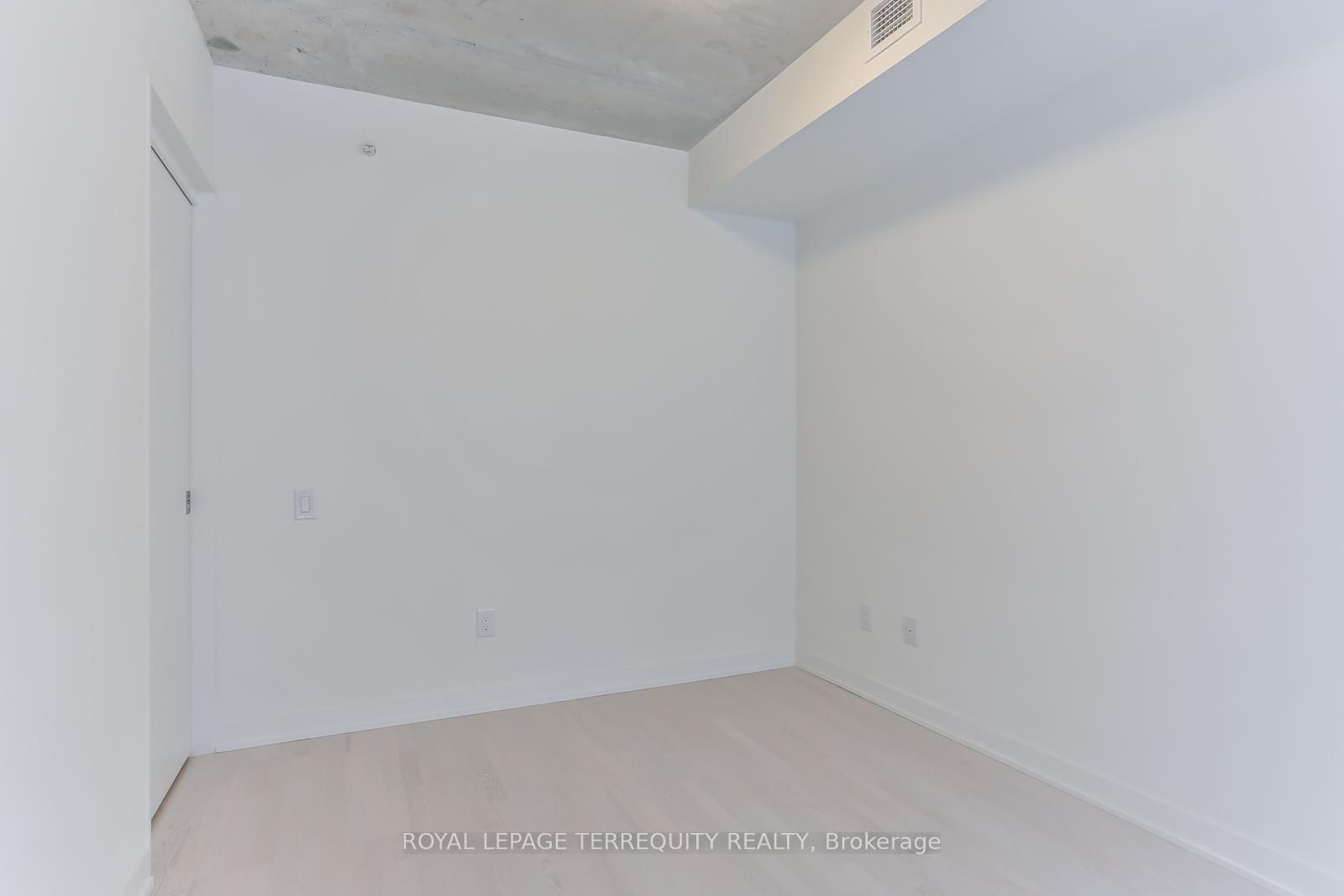 Condo for sale at 215-629 King Street, Toronto, Ontario, M5V 0G9 - Waterfront Communities C1 - MLS: C12966906