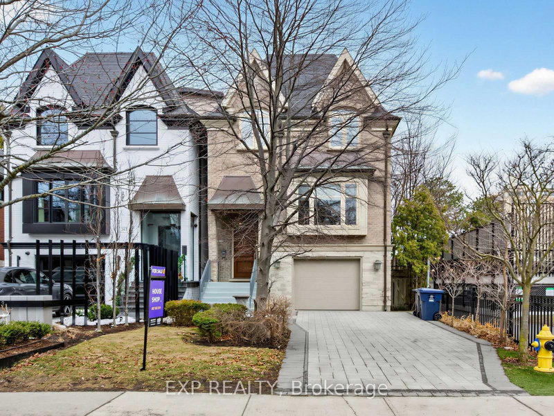 241 Poplar Plains St, Toronto, M4V 2N8 | Image 2