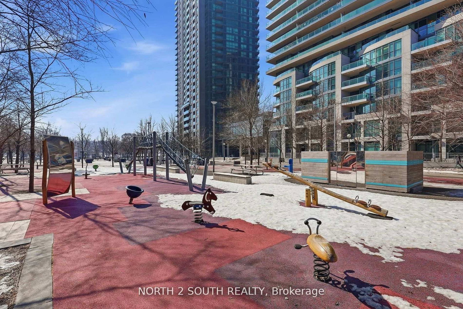 Condo for sale at 712-215 Fort York Boulevard, Toronto, Ontario, M5V 4A2 - Waterfront Communities C1 - MLS: C12966982