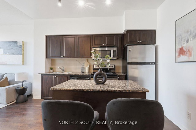 712 - 215 Fort York Boulevard