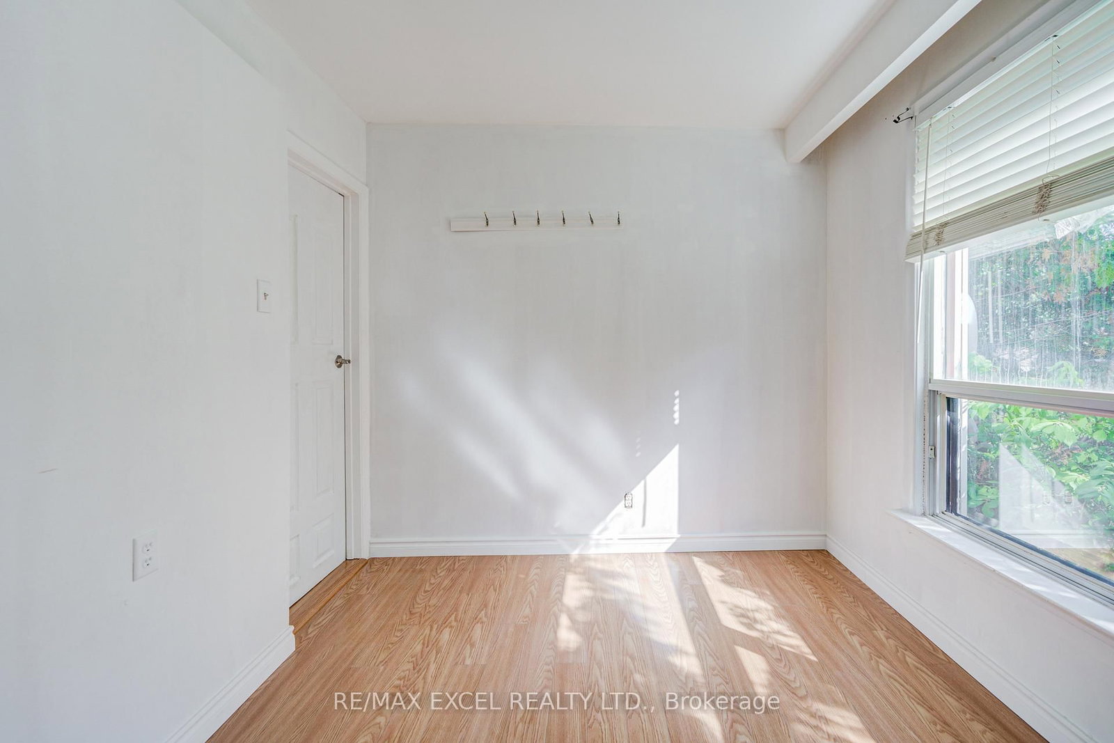 Detached House for sale at 334 Moore Park Avenue, Toronto, Ontario, M2R 2R6 - Newtonbrook West - MLS: C12967352