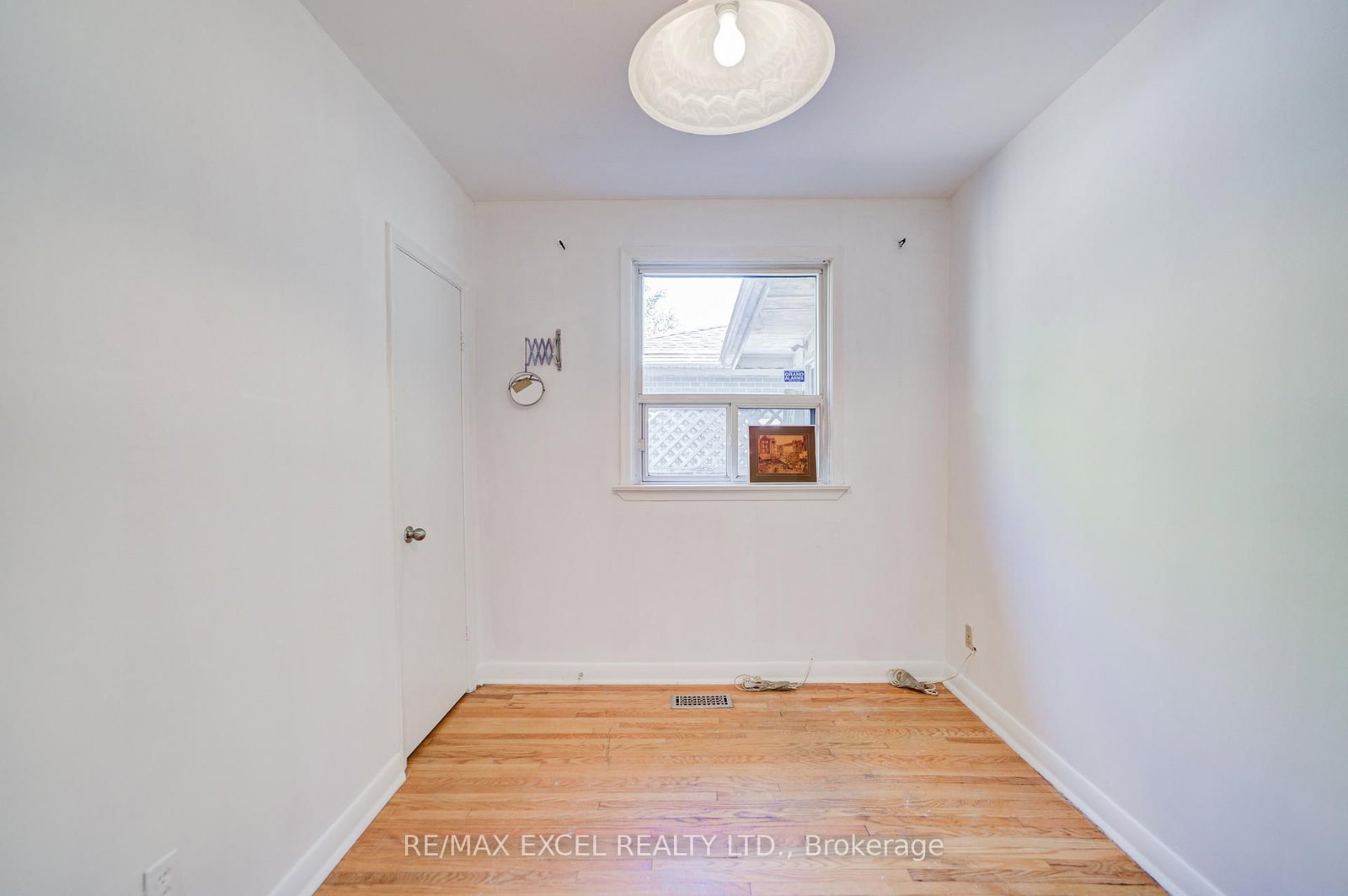 Detached House for sale at 334 Moore Park Avenue, Toronto, Ontario, M2R 2R6 - Newtonbrook West - MLS: C12967352