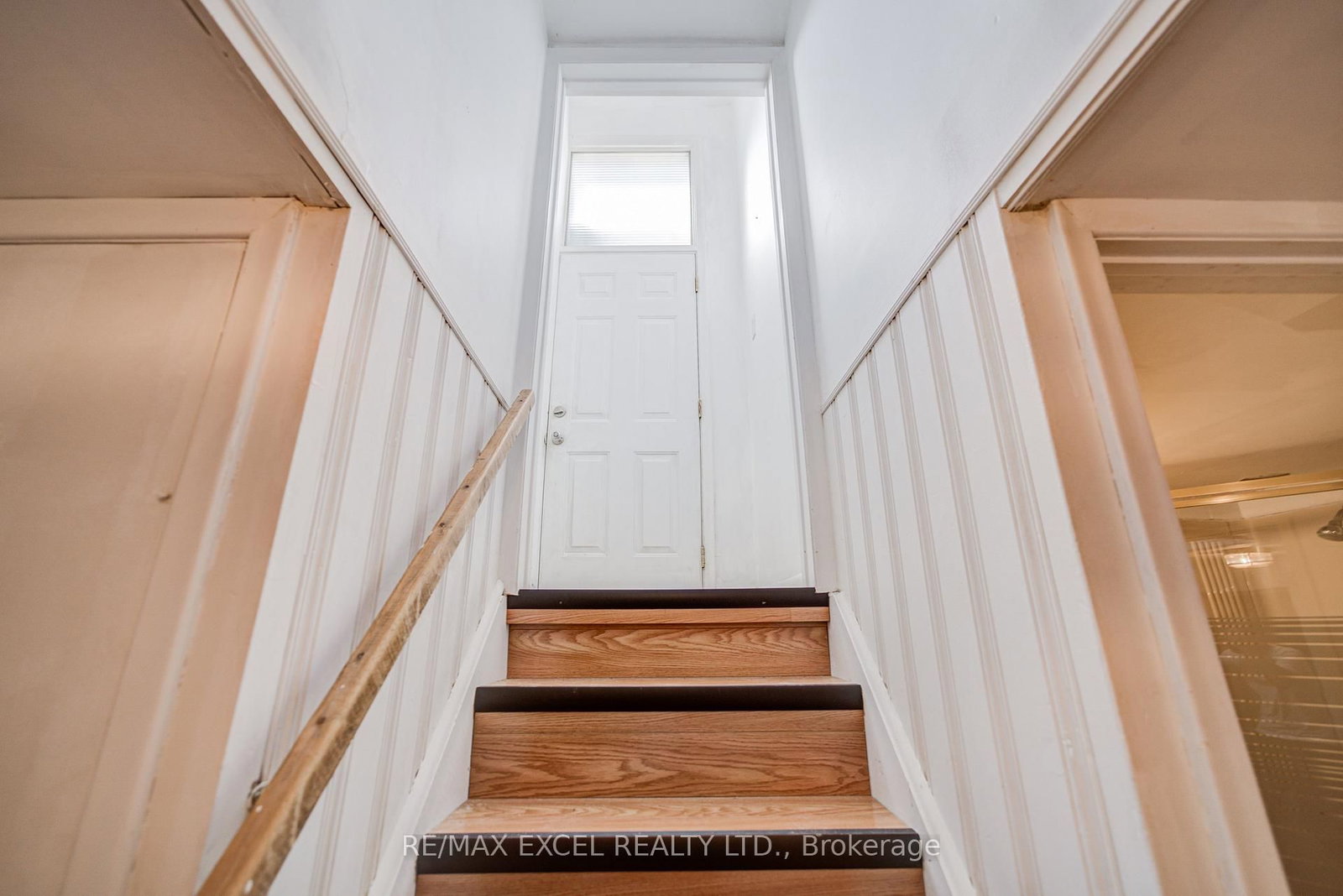 Detached House for sale at 334 Moore Park Avenue, Toronto, Ontario, M2R 2R6 - Newtonbrook West - MLS: C12967352