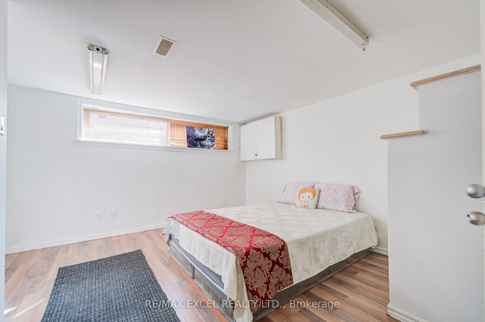 Detached House for sale at 334 Moore Park Avenue, Toronto, Ontario, M2R 2R6 - Newtonbrook West - MLS: C12967352