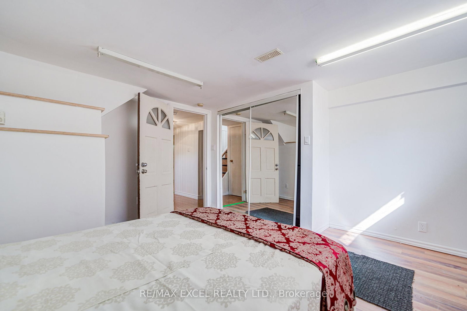 Detached House for sale at 334 Moore Park Avenue, Toronto, Ontario, M2R 2R6 - Newtonbrook West - MLS: C12967352